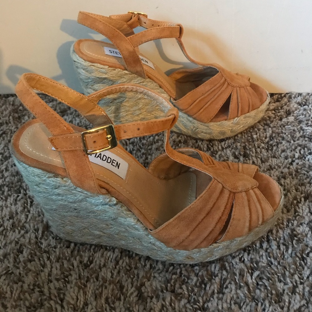 Steve Madden marvilis mustard wedge sandals 6
